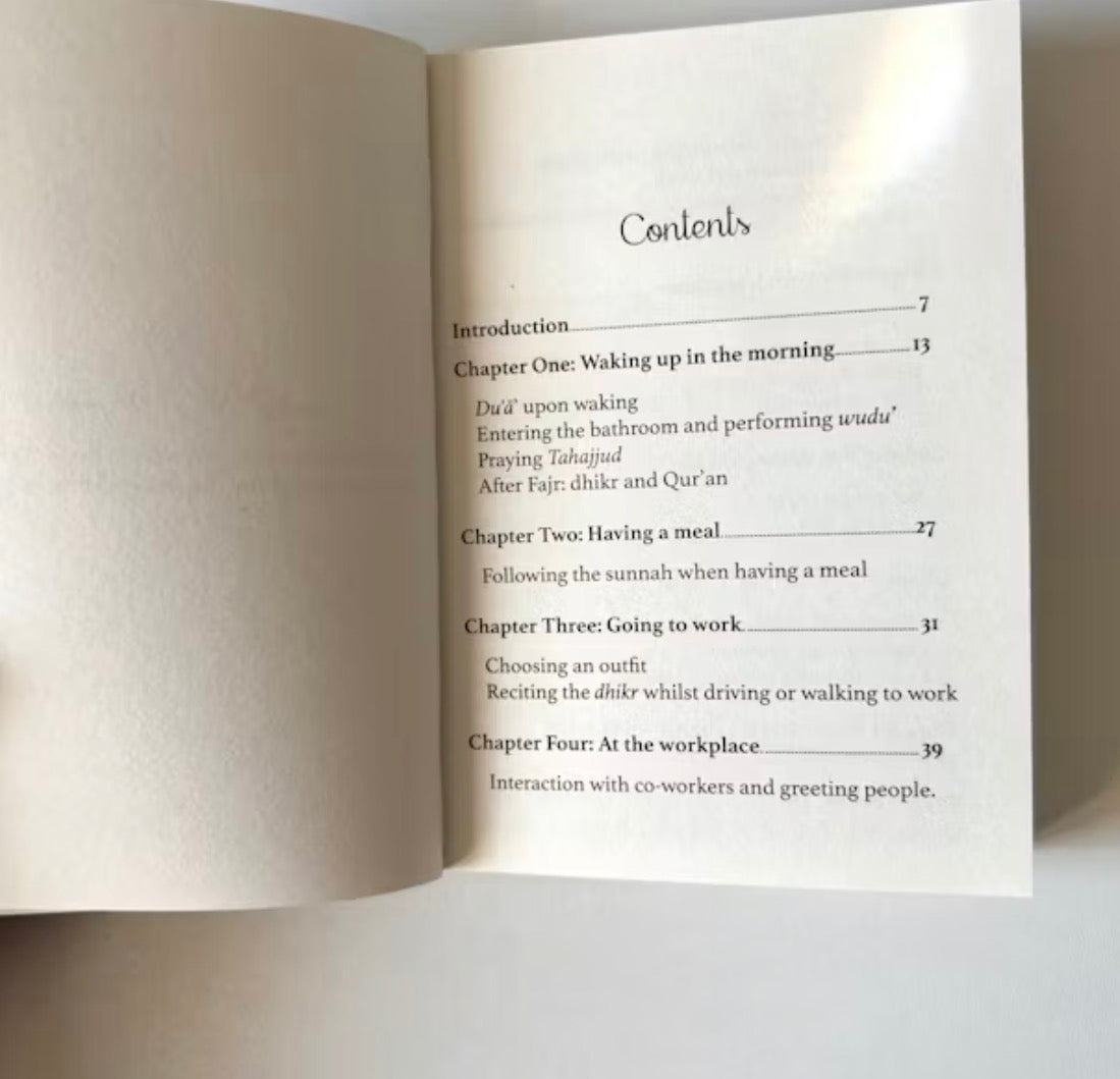 Stay Connected: A Pocket Guide of Prayers for Muslims | Abeer Arain